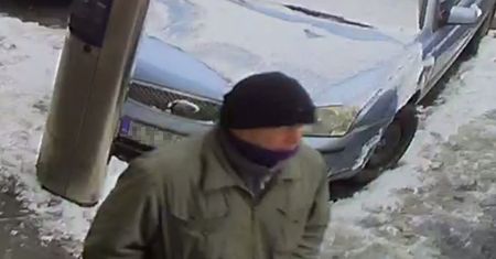 Sprawca przestępstwa na dziecku na wolności. Policja apeluje i publikuje nagranie