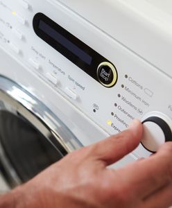 Jak dbać o pralkę, by służyła długie lata bez awarii? Unikaj tych błędów