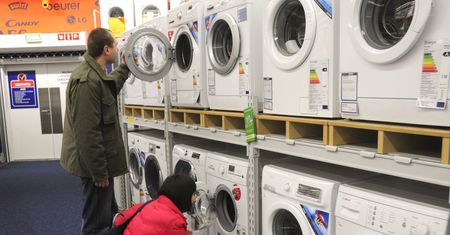 Bez nich nie wyobrażamy sobie życia. Najważniejsze sprzęty w domach Polaków