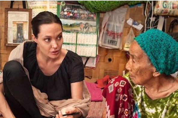 Angelina Jolie w ogniu krytyki. Aktorka odpiera oskarżenia i zarzuca "Vanity Fair" kłamstwo