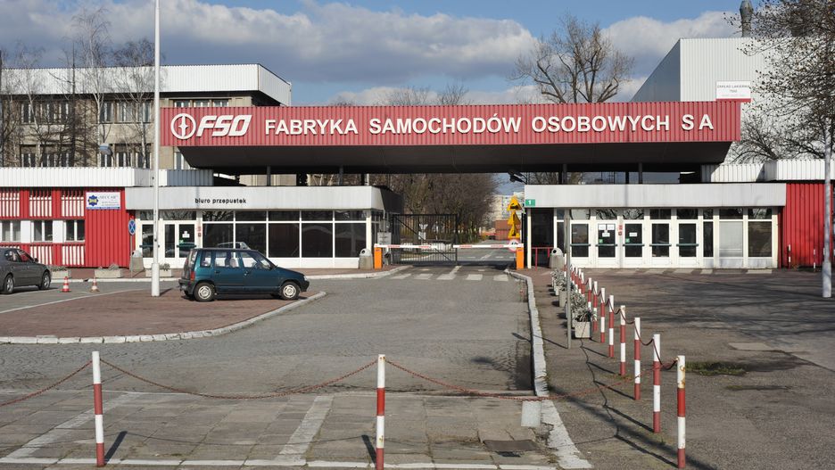 Główna brama FSO w Warszawie