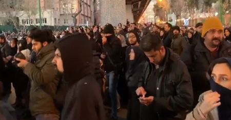 Iran. Wściekłość po zestrzeleniu samolotu. Irańczycy na ulicach Teheranu