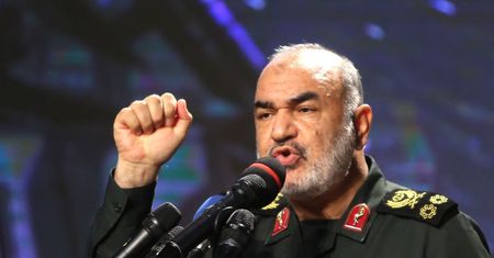 Iran odpowiada na działania USA i ostrzega, że "zniszczy agresorów"