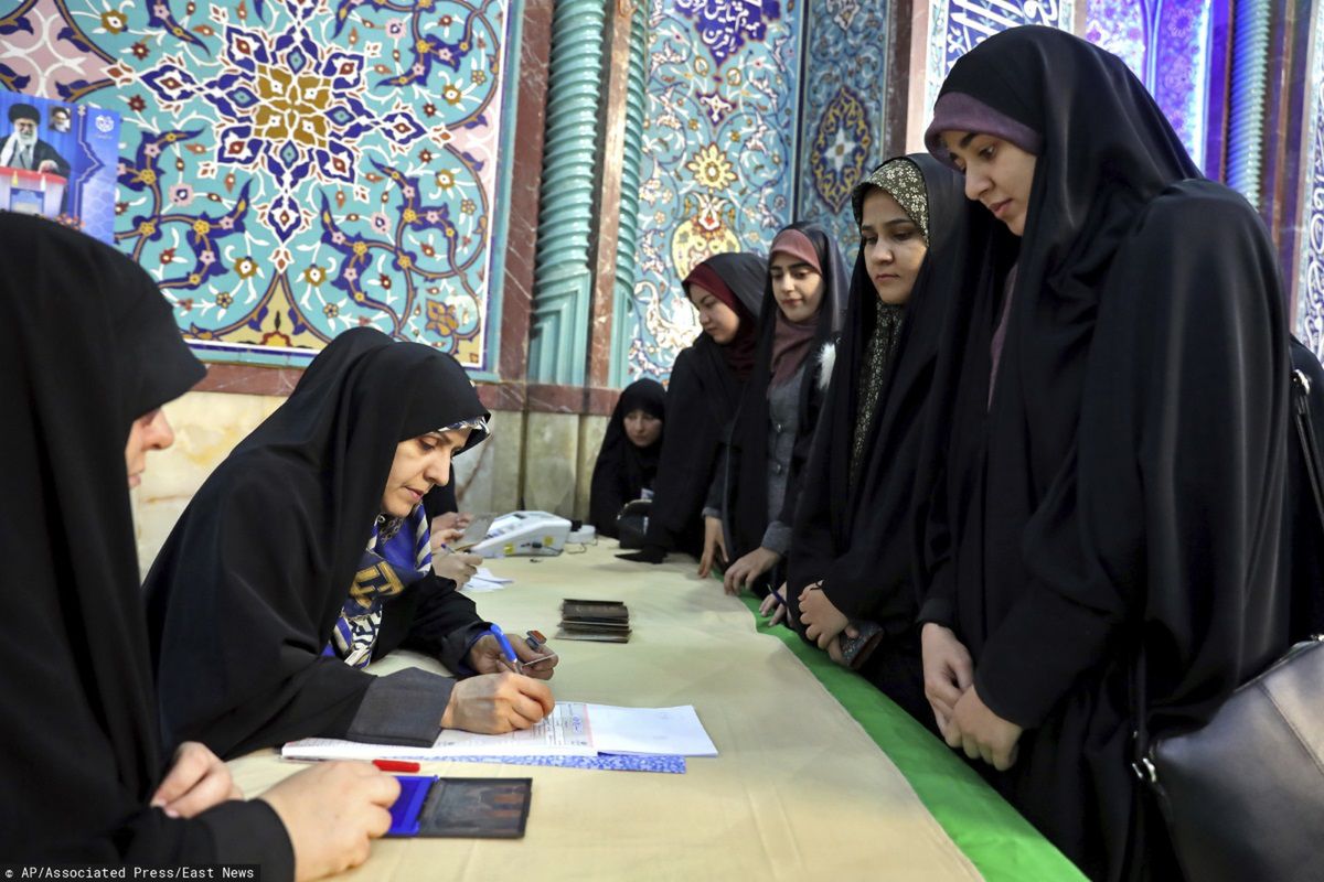 Rząd Iranu obawia się niskiej frekwencji w wyborach parlamentarnych