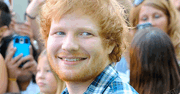 Ed Sheeran zrobił sobie tatuaż zajmujący połowę klatki piersiowej. Odważnie!