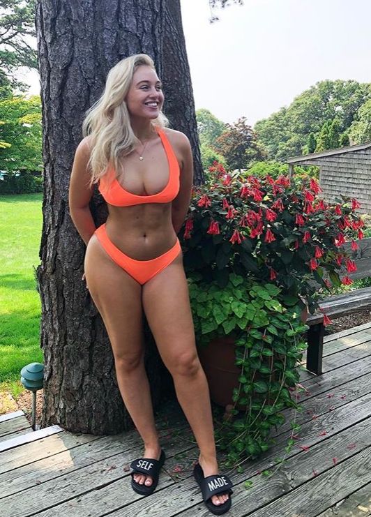 Duże jest piękne. Iskra Lawrence zachwyca krągłościami