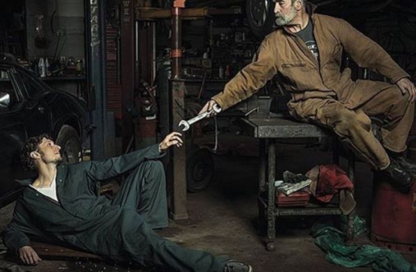 Artysta interpretuje słynne obrazy. Poznasz się na żartach?