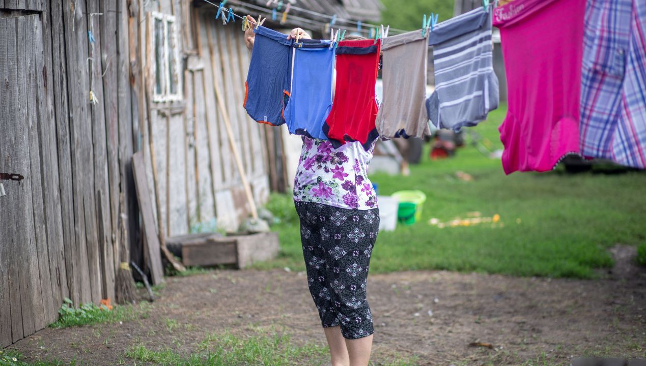 7 zasad wieszania prania, z którymi podzieliła się ze mną moja babcia