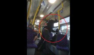 Bydgoszcz. Brutalny atak na starszego mężczyznę w tramwaju. "Jeszcze słowo"