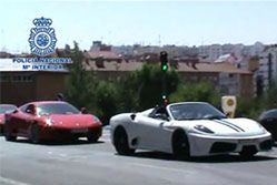 Podrobione Ferrari i Astony Martiny zatrzymane przez policję