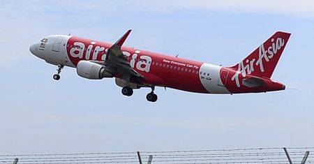 Airbus A320 linii AirAsia stanął w płomieniach [WIDEO]