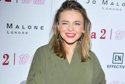 Zmoknięta Edyta Herbuś na czerwonym dywanie. Wpadkę obróciła w żart