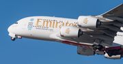 Londyn. Samolot Airbus A380 pojawił się znikąd [WIDEO]