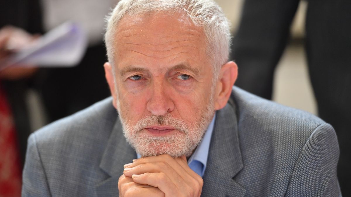 Nowy lider konserwatystów powinien jeszcze raz dać ludziom zagłosować w sprawie brexitu - uważa Jeremy Corbyn.