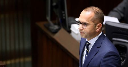 "Tłit". Michał Szczerba zakpił z Jarosława Kaczyńskiego. Skomentował też kontrowersyjne zachowanie europosłów PiS w PE