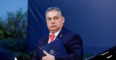 KE uruchomiła postępowanie z artykułu 7. Węgry jednak stoją murem za Polską