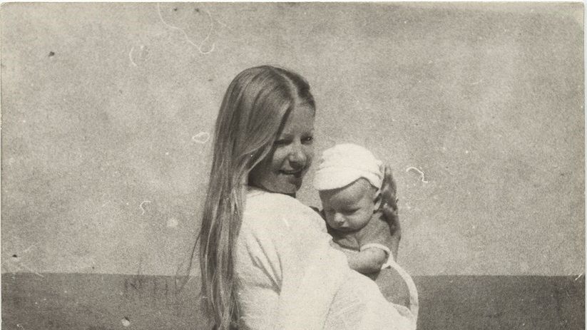 Barbara Stuhr z synem. Zdjęcie pochodzi z archiwum prywatnego Macieja Stuhra