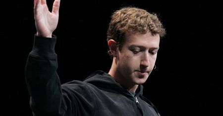 Facebook kończy z dodatkowym wsparciem dla polityków. Zarobili na tym miliony