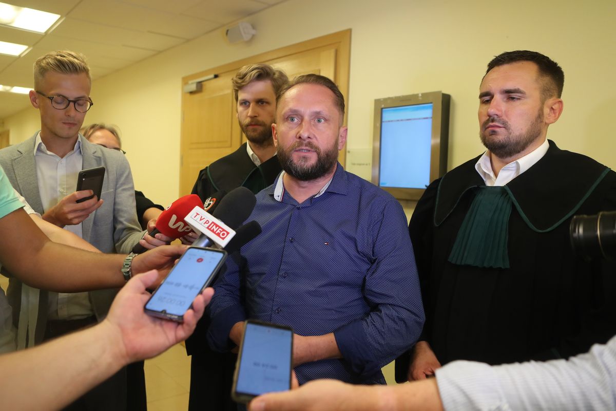 Kamil Durczok spędził noc w izbie zatrzymań. Składa wyjaśnienia