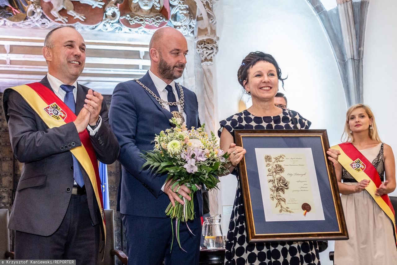 Olga Tokarczuk wygrała Literacką Nagrodę Nobla. Co wiesz o polskich laureatach tego wyróżnienia?