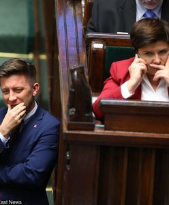 Minister Dworczyk bierze trzeci kredyt, Beata Szydło wyda oszczędności. Datki na Caritas zabolą polityków
