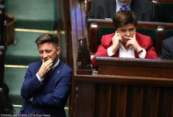 Minister Dworczyk bierze trzeci kredyt, Beata Szydło wyda oszczędności. Datki na Caritas zabolą polityków