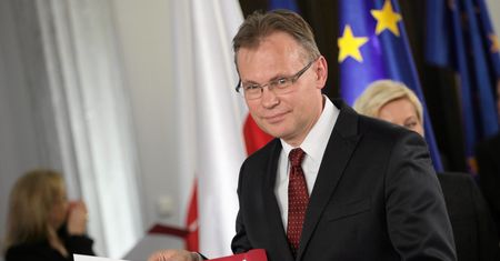 PiS nie odpuszcza w sprawie reparacji. Mularczyk rozmawia z nowym sojusznikiem