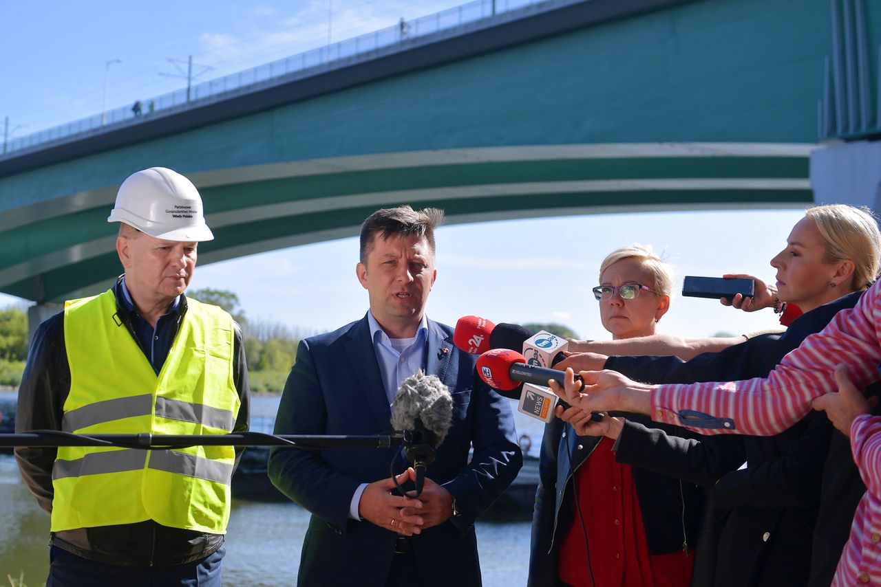 Awaria oczyszczalni ścieków "Czajka". Tymczasowy rurociąg zacznie działać dopiero w poniedziałek