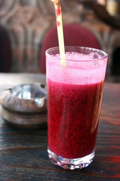 Sok z granatu to cenne źródło witamin i minerałów.