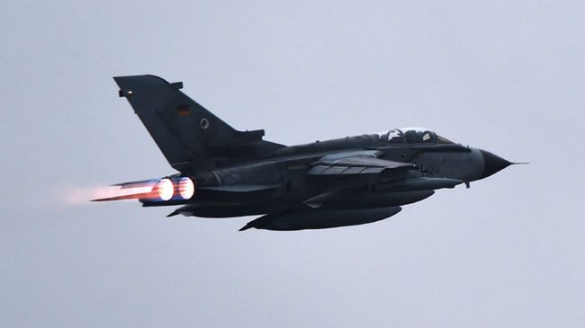 Luftwaffe wdraża dwa myśliwce rozpoznawcze Tornado w misji przeciwko tzw. Państwu Islamskiemu