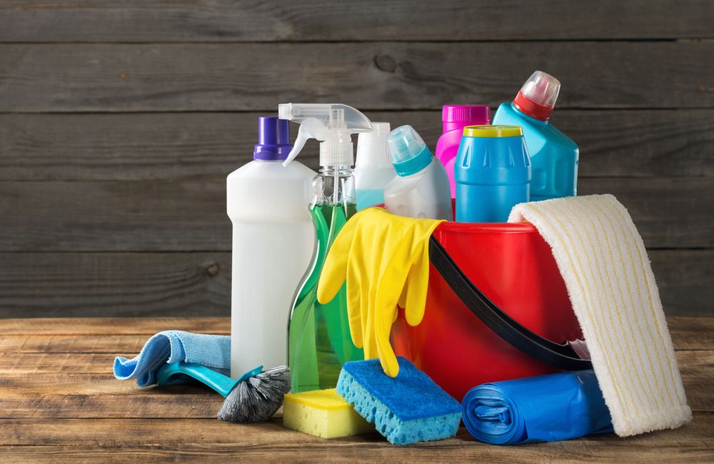 Historia sprzątania – jak to robiły nasze mamy, babcie i prababcie?