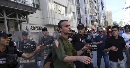 Turecka policja użyła siły. Stambuł nie jest już miastem liberalnym