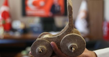 "Samochodzik" w grobie dziecka sprzed 5000 lat. Wzruszające znalezisko