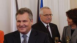 Aleksander Kwaniewski odebrał Order Lwa Białego z łańcuchem