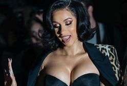 Cardi B lubi eksponować piersi. Kiedyś była striptizerką