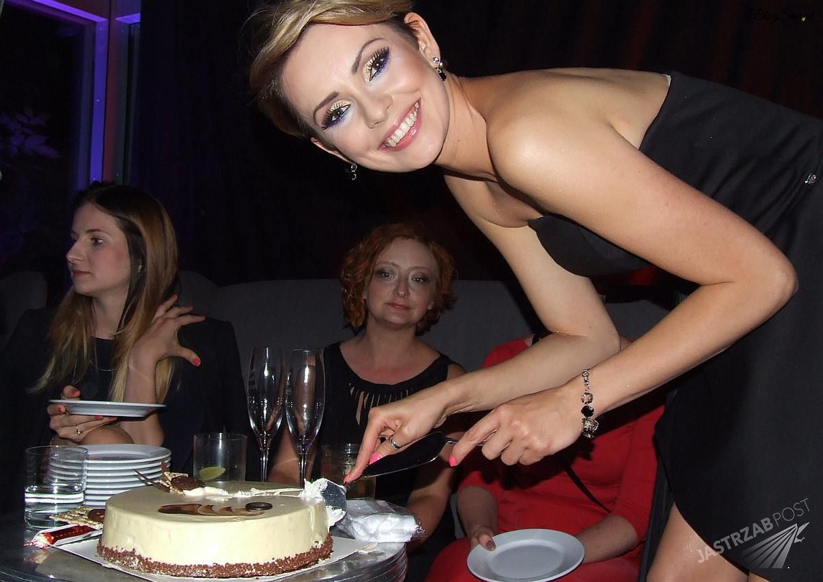 Dorota Gardias ma nienaganną sylwetkę, dlatego z chęcią skosztowała urodzinowego tortu