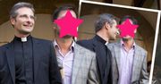 Ksiądz-gej Krzysztof Charamsa pokazał swojego partnera! Nie szczędzili sobie czułości [ZDJĘCIA]