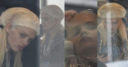 Zamyślona Margaret patrzy w dal z głową w myjce fryzjerskiej (ZDJĘCIA)