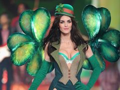 Hilary Rhoda pozywa własną matkę