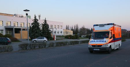 O krok od dramatu w Sosnowcu. Roczne dziecko wypadło z okna