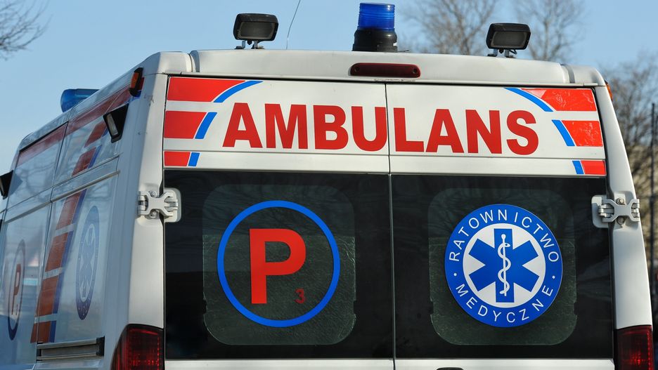 Wypadek na basenie pod Jelenią Górą. Ciężki stan 12-latki