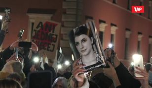 Wzruszjący moment podczas "Marszu dla Izy". Zabrzmiało "Sound of silence"