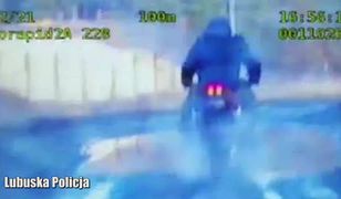 Pościg policjantki za motocyklistą. Mężczyzna miał sporo na sumieniu