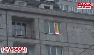 Rzucali racami w tęczową flagę. "Było blisko od incydentu"