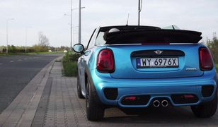 Mini Cooper S Cabrio nie jest tylko ładnym "gadżetem". Potwierdza to dźwięk silnika