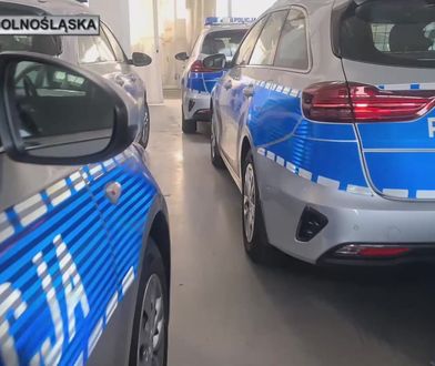 Policja ma 21 nowych pojazdów. W tym motocykl i skutery wodne