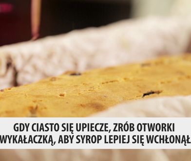 Lekkie ciasto jogurtowe. Osłodzi letnie popołudnie