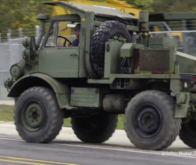 #dziejesiewmoto: o włos od potrącenia łosia, ciężarówka przewraca się na bok i stary terenowy Mercedes