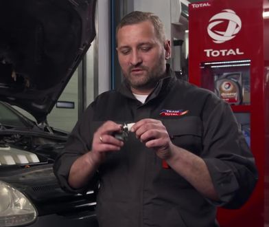 Jak wymienić żarówkę w samochodzie?