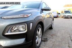 55 nowych radiowozów dolnośląskiej policji. Uwagę zwracają nieoznakowane vw i hyundaie